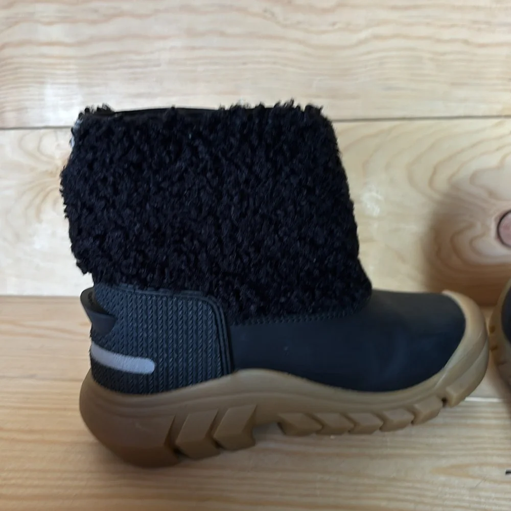 Hunter Black‎ and Tan Winter Boots